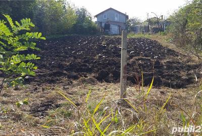Teren de 1000 mp, în Pasărea - 2