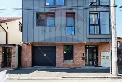 Apartament cu 2 camere nedecomandat, mobilat în Central