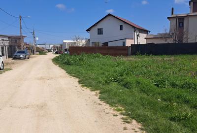 Teren Construcții intravilan de 300 mp, în Lazu - 2