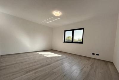Casă cu 3 camere în Letea Veche
