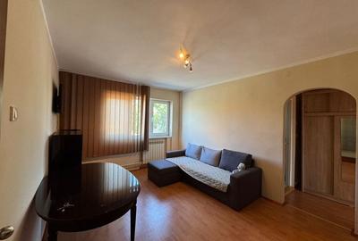 Apartament cu 2 camere decomandat în UTA