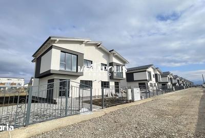 Casă cu 4 camere cu Teren 300 Mp în Central - 20