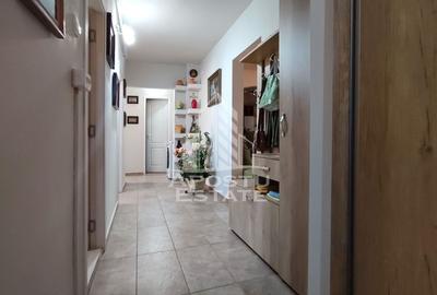 Apartament cu 4 camere semidecomandat, mobilat în Miorița - 17