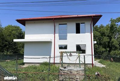 Casă cu 6 camere cu Teren 700 Mp în Breaza - 3