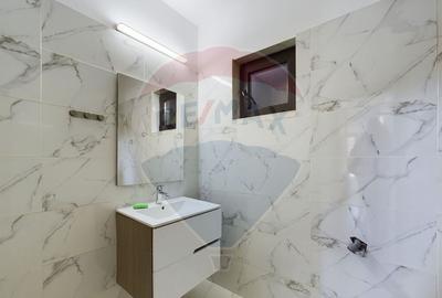 Casă cu 5 camere cu Canalizare în Eroii Revoluției - 18