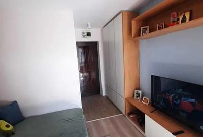 Garsonieră decomandată, mobilată în Nicolina - 3