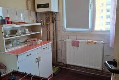 Apartament cu 2 camere decomandat în Cetății