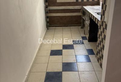 Apartament cu 3 camere semidecomandat în Colentina