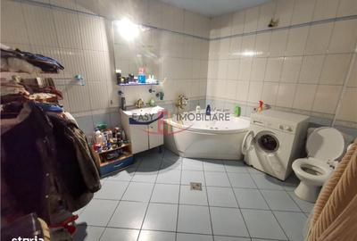 Casă cu 3 camere în Bărdești
