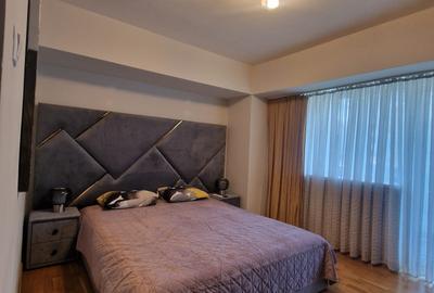 Apartament cu 3 camere decomandat, mobilat în Decebal
