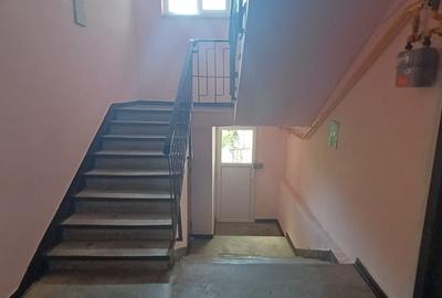 Apartament cu 3 camere decomandat în Traian