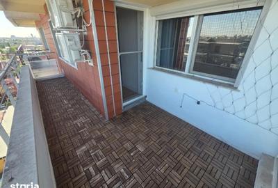 Apartament cu 3 camere în Tei