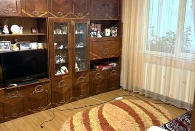 Apartament cu 2 camere semidecomandat, mobilat în Florilor - 1