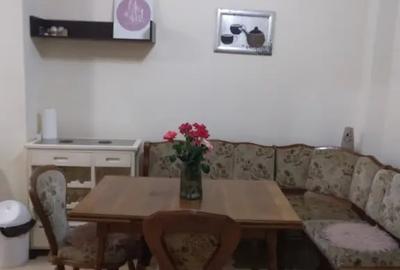 Apartament cu 2 camere semidecomandat în Piața Unirii