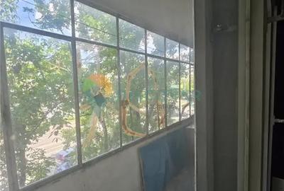 Apartament cu 2 camere semidecomandat în Podu Roș - 2