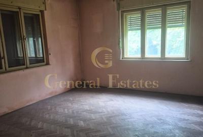 Casă cu 4 camere cu Teren 2290 Mp în Stupini - 4