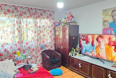 Apartament cu 2 camere semidecomandat în Minerul