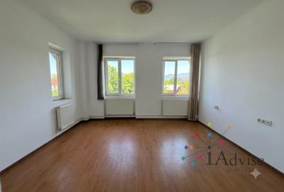 Apartament cu 2 camere decomandat, mobilat în Hărmanului