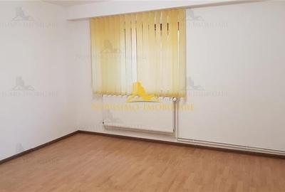 Spațiu comercial, de 62 mp, în Republicii - 4