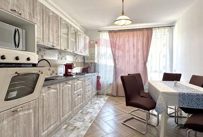 Apartament cu 3 camere decomandat în Cristian - 1