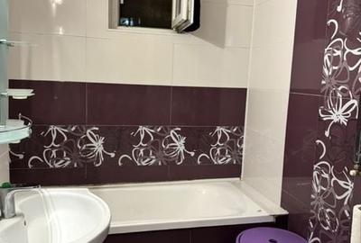 Apartament cu 3 camere decomandat în Obor