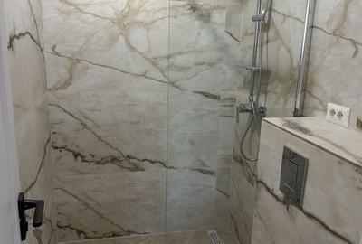 Apartament cu 3 camere decomandat în Central - 1
