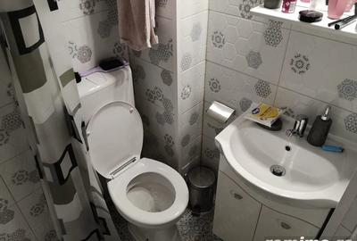 Garsonieră decomandată în Brâncoveanu