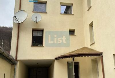 Casă cu 15 camere cu Canalizare în Lendt