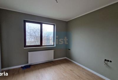 Casă cu 4 camere cu Teren 476 Mp în Recea - 3
