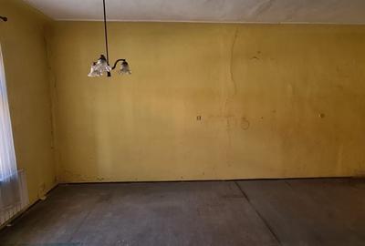 Casă cu 4 camere în Central - 2