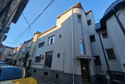 Apartament cu 5 camere semidecomandat în Moșilor - 1