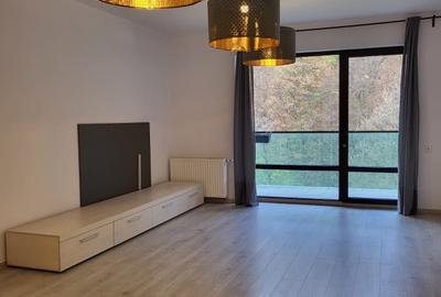 Apartament cu 4 camere decomandat în Central - 1