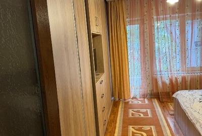 Apartament cu 3 camere decomandat în Faleza Nord