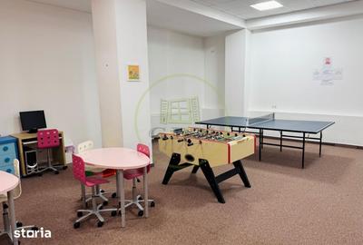 Apartament cu 3 camere, mobilat în Clăbucet