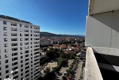 Apartament cu 3 camere, mobilat în Central