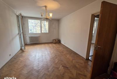 Apartament cu 4 camere semidecomandat în Sălăjan