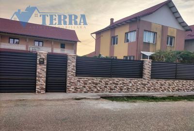 Casă individuală cu 7 camere cu Canalizare în Poiana Lacului - 3
