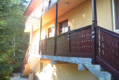 Duplex cu 5 camere cu Canalizare în Central