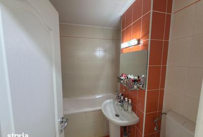 Apartament cu 4 camere decomandat în Periferie - 8