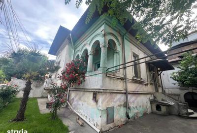 Casă cu 6 camere cu Canalizare în Parcul Carol - 3