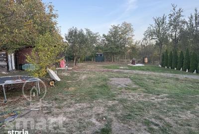 Casă cu 4 camere decomandat cu Teren 1140 Mp în Florești