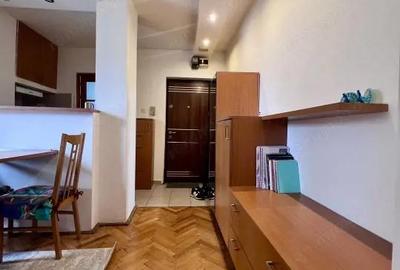Garsonieră semidecomandată, mobilată în Central