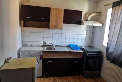 Apartament cu 2 camere decomandat în Aradului
