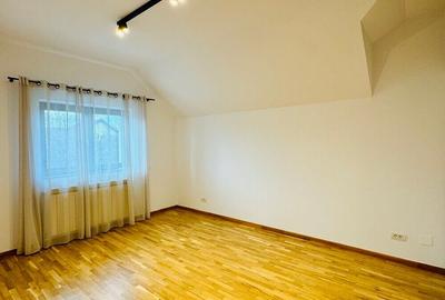 Casă cu 10 camere cu Canalizare în Iancu Nicolae - 16