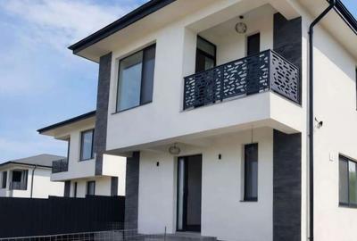 Casă cu 4 camere cu Teren 400 Mp în Tomești