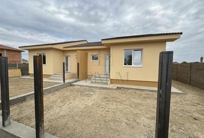 Duplex cu 3 camere cu Teren 320 Mp în Moșnița Nouă