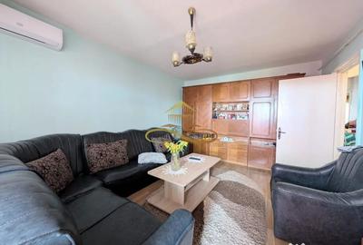 Apartament cu 3 camere decomandat în 9 Mai