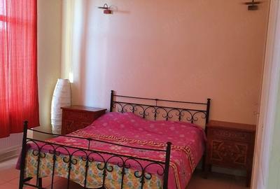Apartament cu 5 camere decomandat în Central - 1