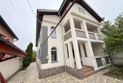 Casă individuală cu 7 camere cu Canalizare în Berceni - 3