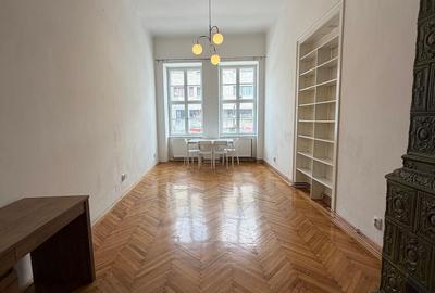 Apartament cu 2 camere semidecomandat în Chinteni